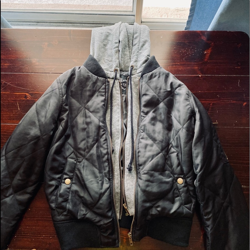 Chocolate Black Long-sleeve Puffer Jacket